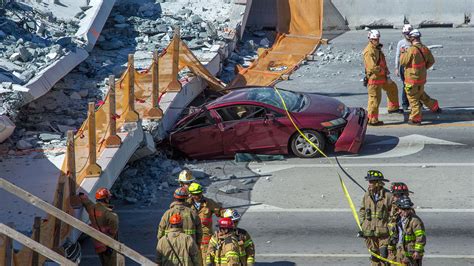 Recordaron A Las Víctimas Del Puente Peatonal De Miami Que Se Desplomó