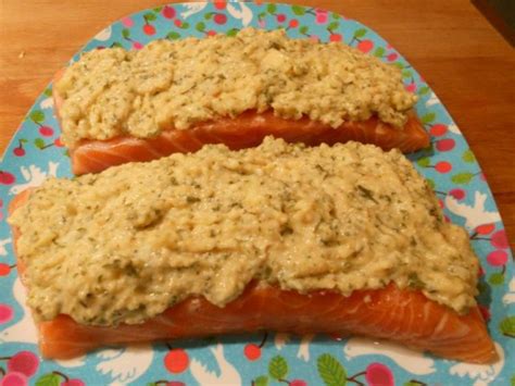 Lachs Mit Senf Meerrettich Kruste Auf Pikantem Rahmwirsing Rezept