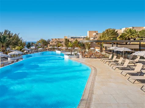 Hotel Barceló LanzaroteRoyal Level in Costa Teguise bei alltours buchen