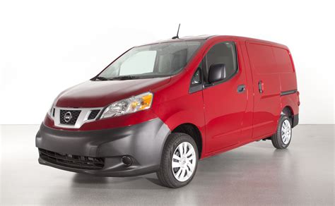 2013 Nissan NV200 Compact Cargo Van Joins Innovative Nissan Commercial Vehicle Lineup