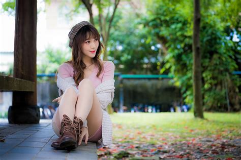 K Asian Bokeh Brown Haired Sitting Beret Legs Boots Hd