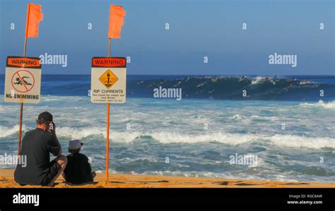 Haleiwa oahu surfing hi-res stock photography and images - Alamy