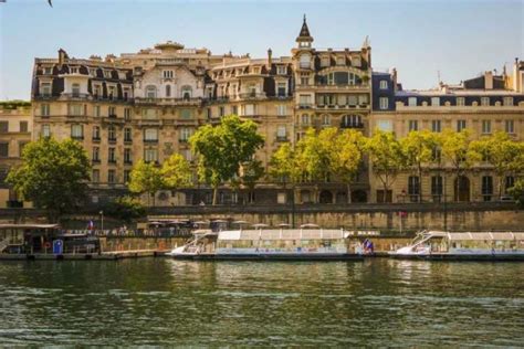 Par S Visita A La Torre Eiffel Con Cumbre Louvre Y Crucero Getyourguide