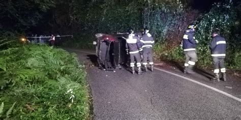 Volo Di Metri Con L Auto Grave Un Diciottenne Ad Acquaro Piani