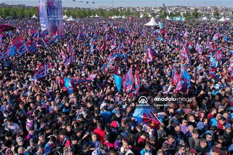 Trabzonsporlu taraftarlar İstanbul da takımlarının şampiyonluğunu