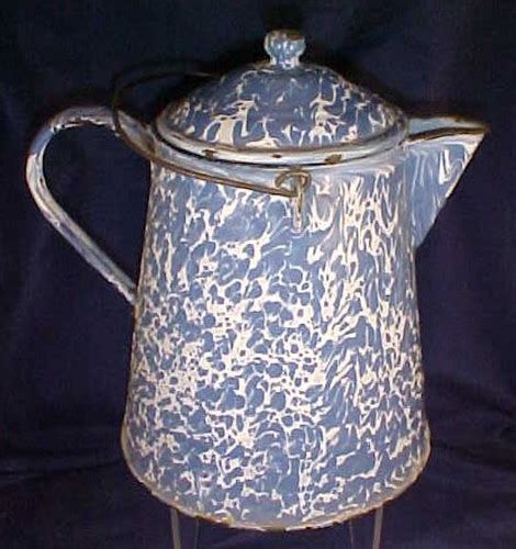 Large Blue White Swirl Graniteware Coffee Pot Walnut Manor Antique