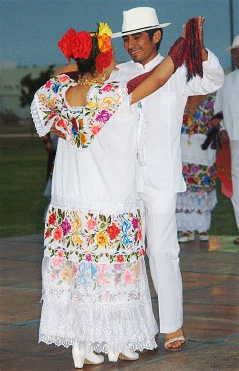 Traje Típico De Yucatán Una Serie De Mestizajes Culturales Poresto