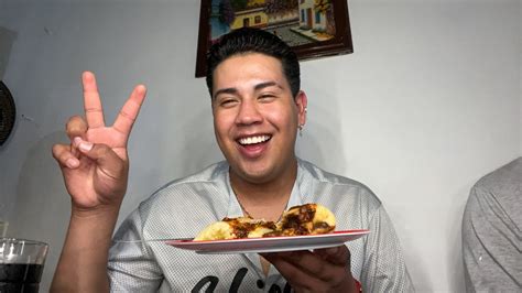 Comiendo Tamales Feliz Inicio De Semana Youtube