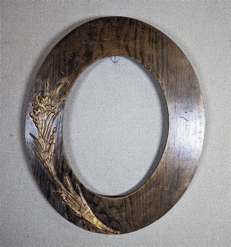 X Oval Frame Vintage Dark Brown Wood With Gold Wheat Design With