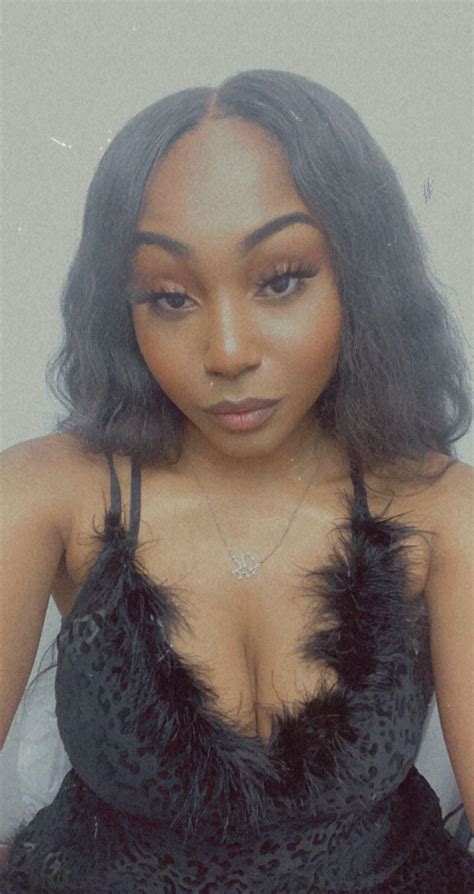 F19 Am I Hot Scrolller