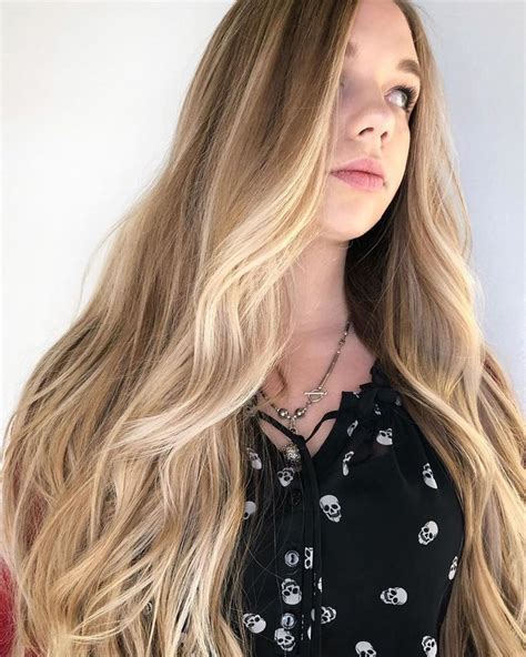 Beautiful Blonde Balayage Hairstyles Stylesrant Blonde Balayage