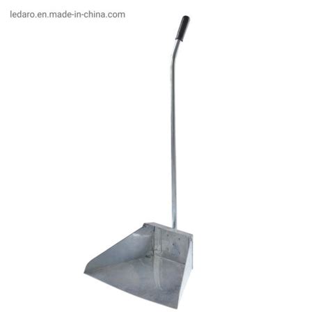 China Long Handle Metal Dustpan Heavy Duty Hooded Dust Pan Handle Suitable for Household Garden ...