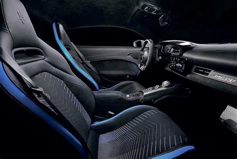 Maserati 2022 Convertible Interior