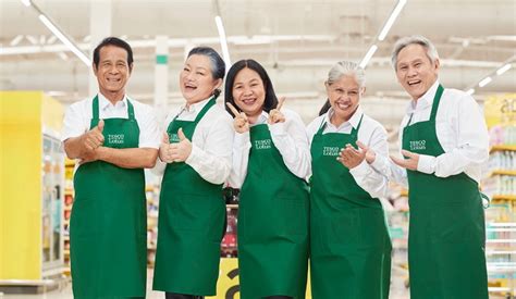 60ยังแจ๋ว Tesco Lotus รับสมัครพนักงาน “ผู้สูงอายุ” อายุ 60 ปีขึ้นไป