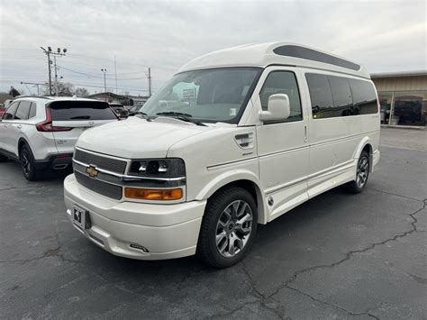 2023 Chevrolet Express 2500 Cargo