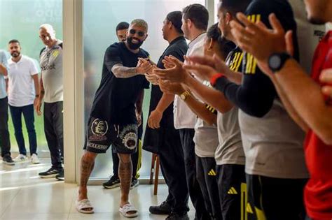 Apto A Jogar Minutos Gabigol Recebeu Visita De Tite E Teve