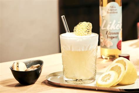 Erfrischendes Zitronen Ingwer Fizz Rezept Schlitzer Bio Likör