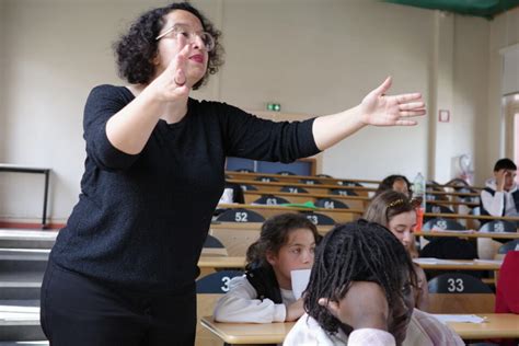 À Évreux les écoliers et collégiens s essayent au théâtre