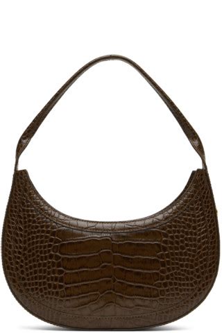 Recto Petit sac à bandoulière brun gaufré façon croco SSENSE France