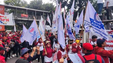 Besok Ribuan Buruh Bakal Unjuk Rasa Di Patung Kuda Tuntut Upah Naik 15