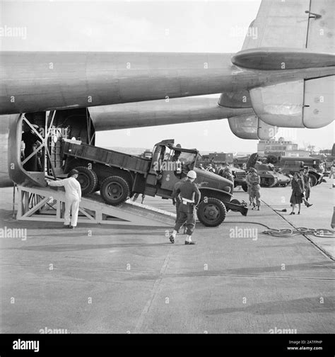 Army truck wwii hi-res stock photography and images - Alamy