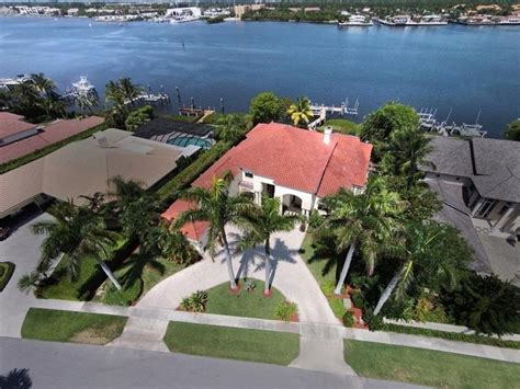 1585 Lands End Rd Lantana Fl 33462 ®