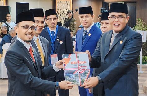 Baralek Gadang 65 Anggota Dprd Sumbar Terpilih Periode 2024 2029 Resmi