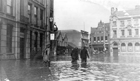 Nuneaton Newdegate Square During Floods Our Warwickshire