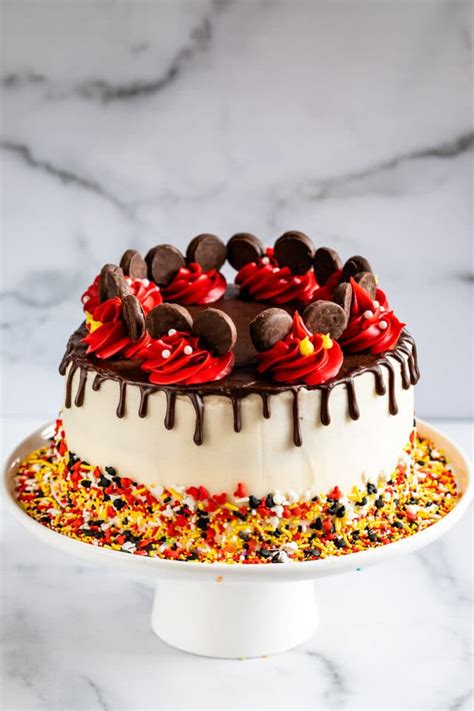 Mickey Mouse Cake - Crazy for Crust