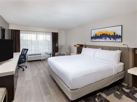 Hotel in Nashville | Crowne Plaza Nashville Airport