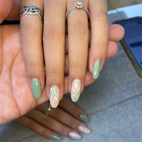 35 Timeless And Elegant Sage Green Nail Designs