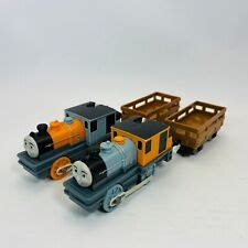 Trackmaster Bash And Dash Battery Operated Train Thomas The Train