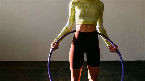 Hula Hoop Workout Deshalb F Llt Der Reifen Immer Herunter Freundin De