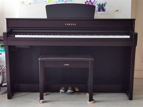 YAMAHA CLP 735 DARK ROSEWOOD CLAVINOVA DIGITAL PIANO Hobbies Toys