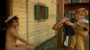 SPRITZENDE COLTS NUDE SCENES AZNude