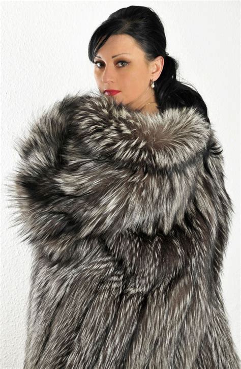 Silberfuchs Pelz Mantel Silverfox Fur Coat Volpe Pelliccia Renard