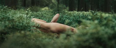 Naked Julia Koschitz In Jonathan