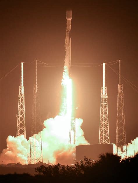 Spacex Launches Galaxy 37 Satellite For Intelsat