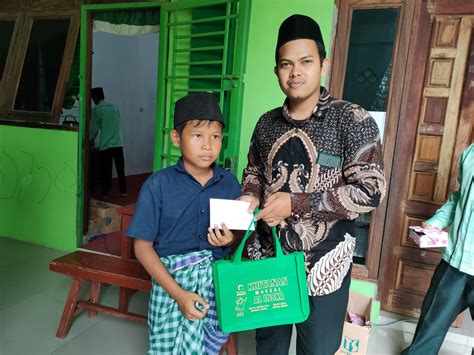 Kegiatan Khitanan Masal Madrasah Al Inska Tahun