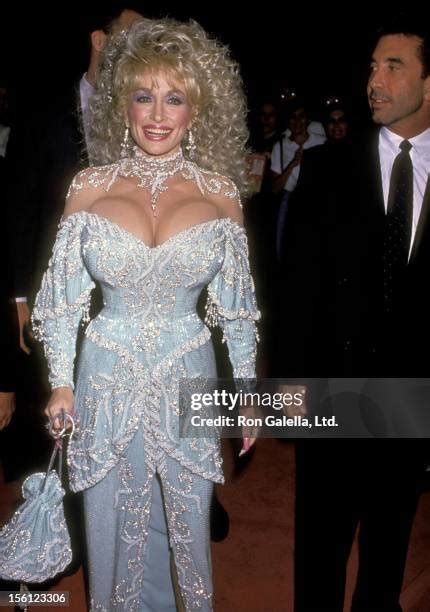 169 Dolly Parton 1989 Photos & High Res Pictures - Getty Images