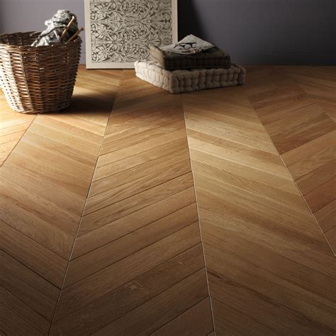 Parquet Avec Une Pose En Point De Hongrie Leroy Merlin