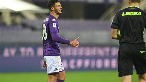 Fiorentina Batte 2 0 Il Borussia Dortmund Con Reti Di Bonaventura E