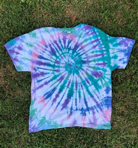 Xl Tie Dyed Spiral T Shirt Etsy Tie Dye Tie Dye T Shirts Pink Tie Dye