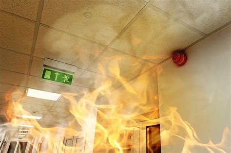 Las principales causas de incendios en oficinas en España - Previnsa