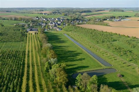 30 Mesmont Chateau Les Ardennes vues du ciel Photos aériennes