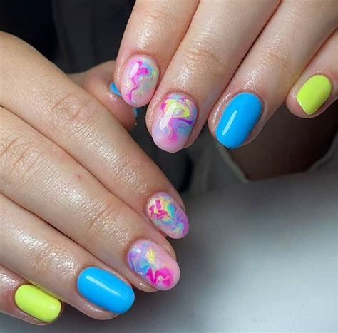 53 Fresh and Fab Yellow and Blue Nails You’ll Love!