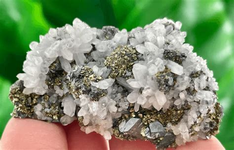 Chalcopyrite – All Healing Properties, Zodiac Signs, and Chakras