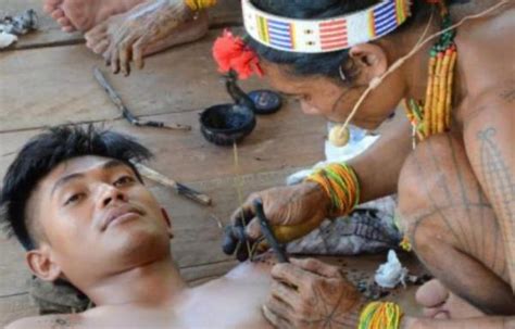 Suku Mentawai Punya Tradisi Tato Tertua Di Dunia Ada Ritual Khusus