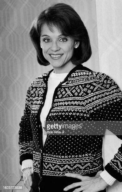 Valerie Harper Photo Shoot Photos And Premium High Res Pictures Getty