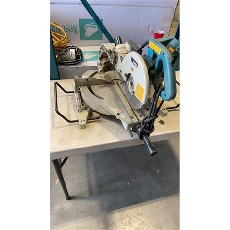 MAKITA LS1013 SLIDING COMPOUND MITER SAW - Big Valley Auction